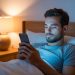 Faut-il dormir avec son smartphone ? Impacts sur la santé et solutions alternatives